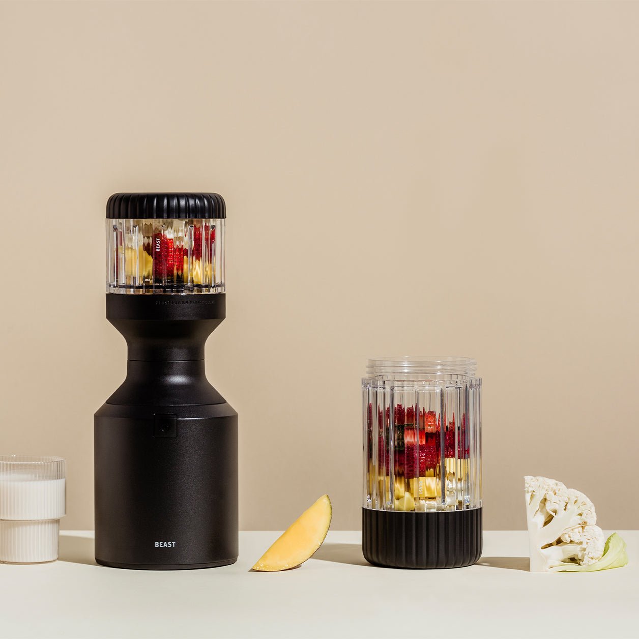 sm-image-0af8592817b15b4aa5403e98 Beast® Blender Tonal - Refurbished